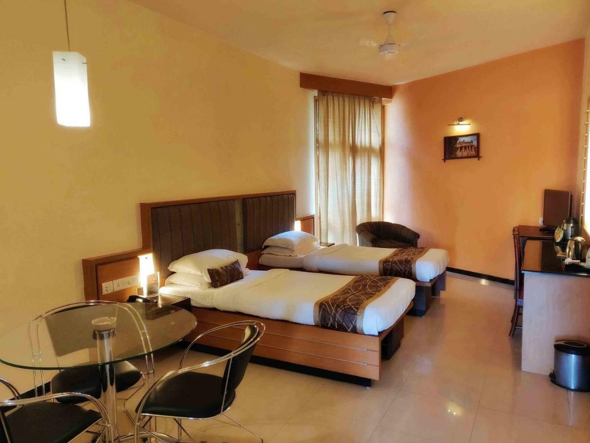 Malligi,Hampi Hospet Extérieur photo